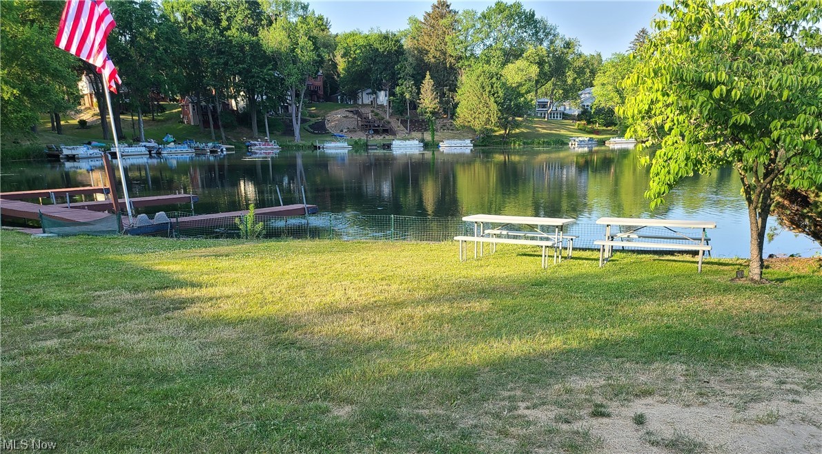 Willowdale Lake - Residential