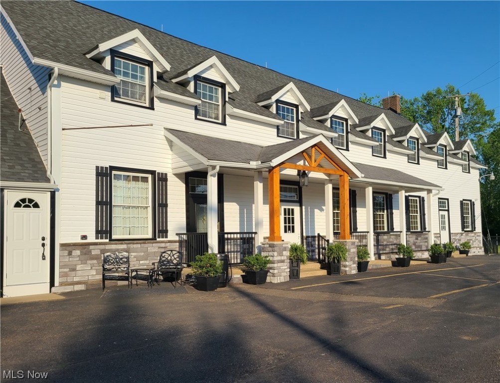 Willowdale Lake - Residential