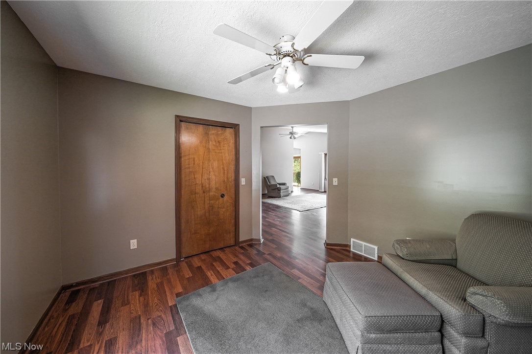 Willowdale Lake - Residential