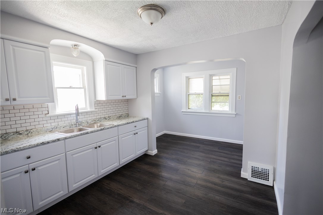 Davis & Devollds Glenside - Residential