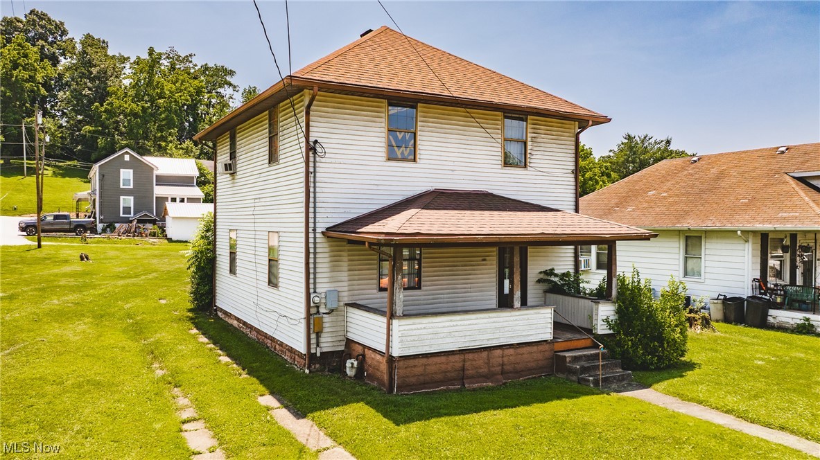 Fixer-upper in South Parkersburg with 3 bedrooms and 1 bath on a large lot. This home is on a corner lot and offers great potential. The water heater, furnace, and roof are all newer. Being sold AS IS.
