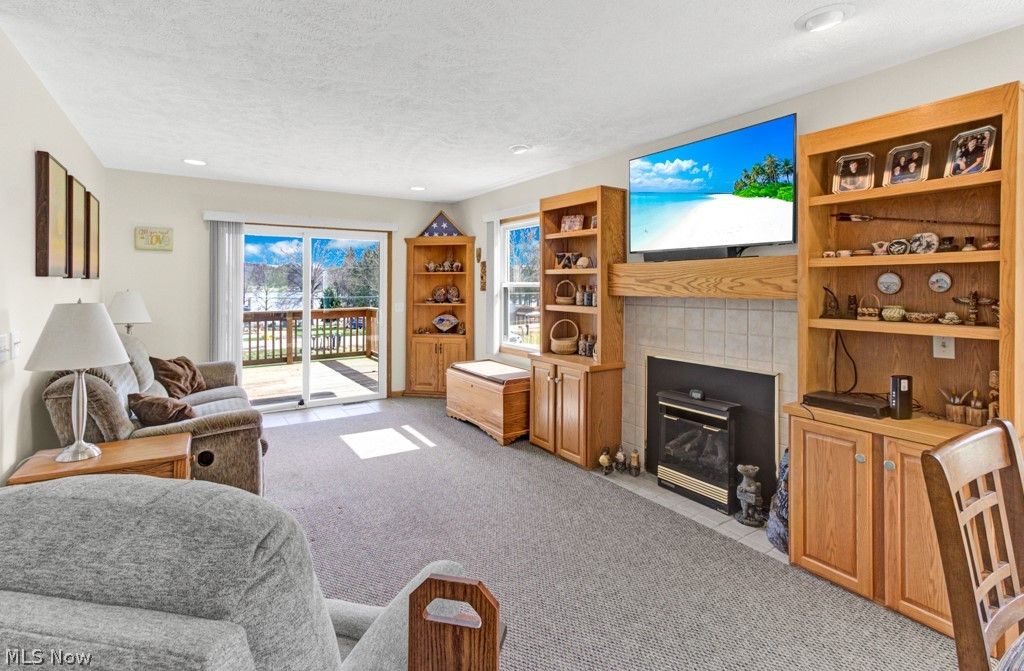 Photo of 63 W Mohawk Drive, Malvern, OH 44644 (MLS # 5197507)