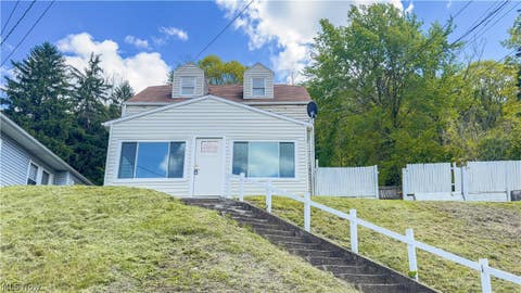 Homes For Sale - 863 Highland Street<br/> Follansbee, WV 26037