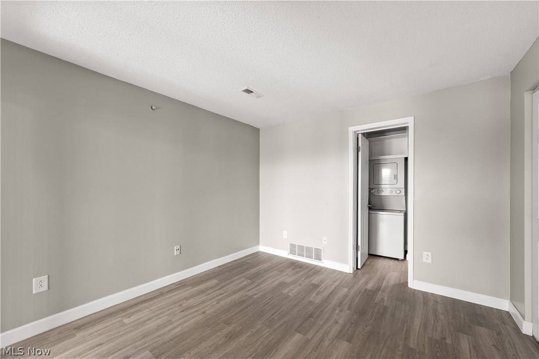 Fox Hollow/Woodhawk Condo - Residential