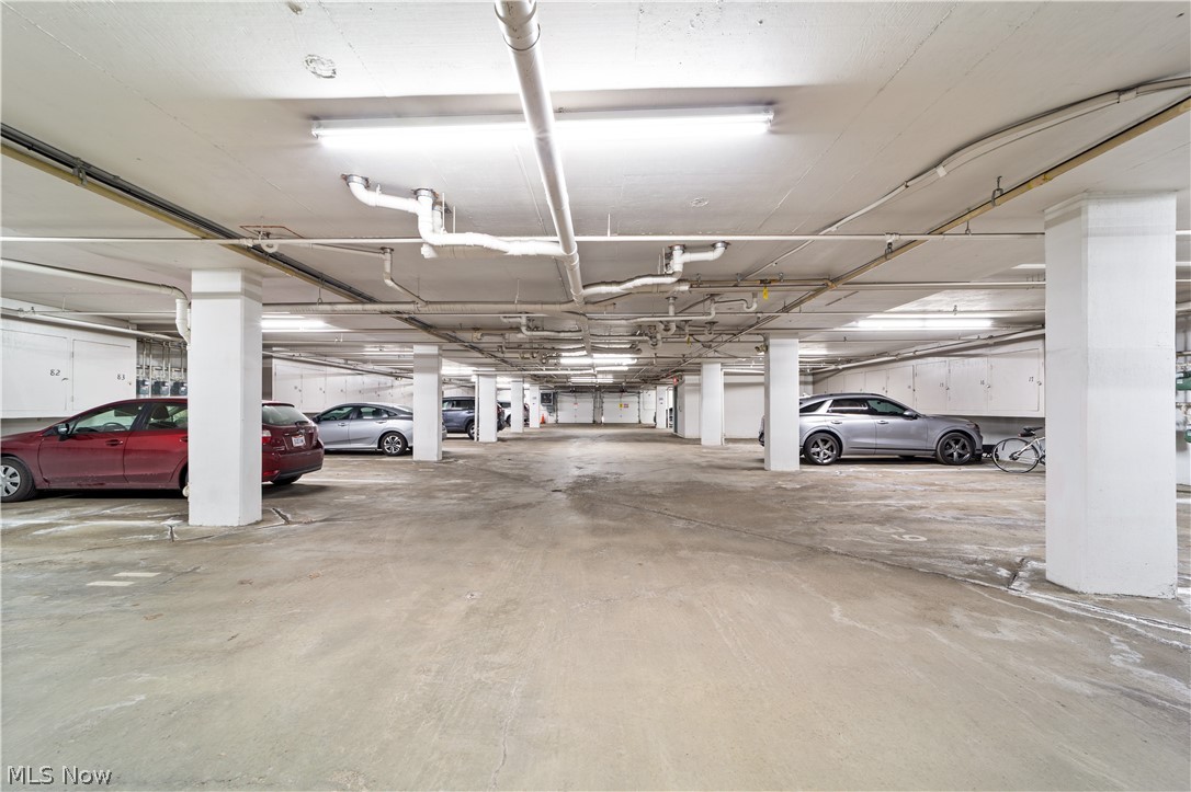 Fox Hollow/Woodhawk Condo - Residential