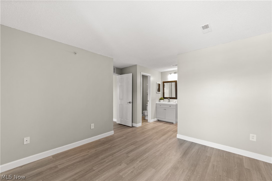 Fox Hollow/Woodhawk Condo - Residential