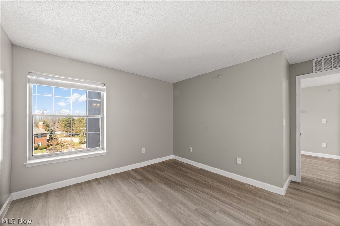 Fox Hollow/Woodhawk Condo - Residential