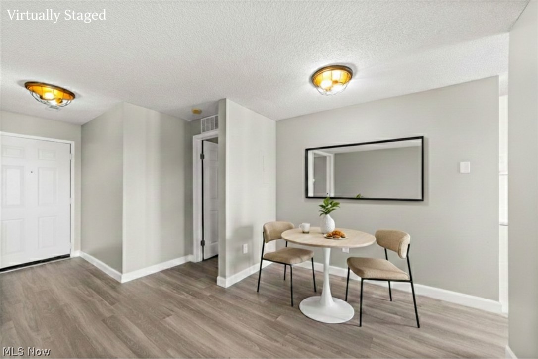 Fox Hollow/Woodhawk Condo - Residential