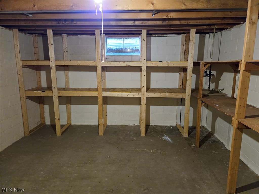 Wilkshire Hills 08 Edgewood Ac - Residential