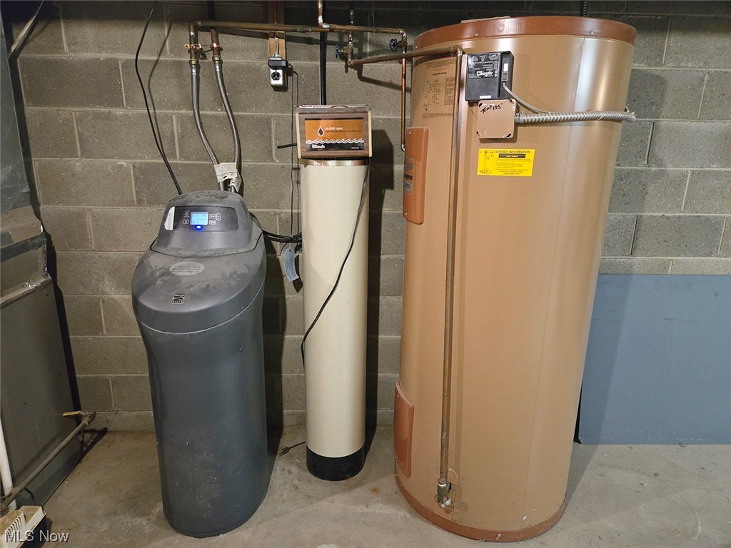 Wilkshire Hills 08 Edgewood Ac - Residential