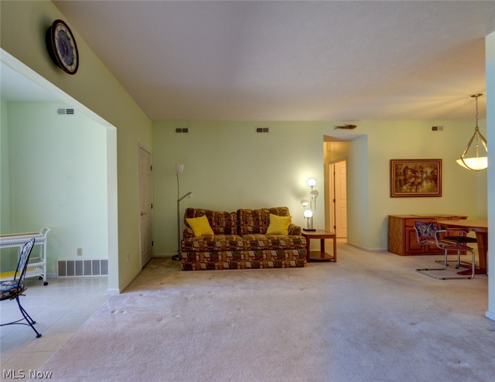 Hickory Ridge Condo Ph 12 - Residential