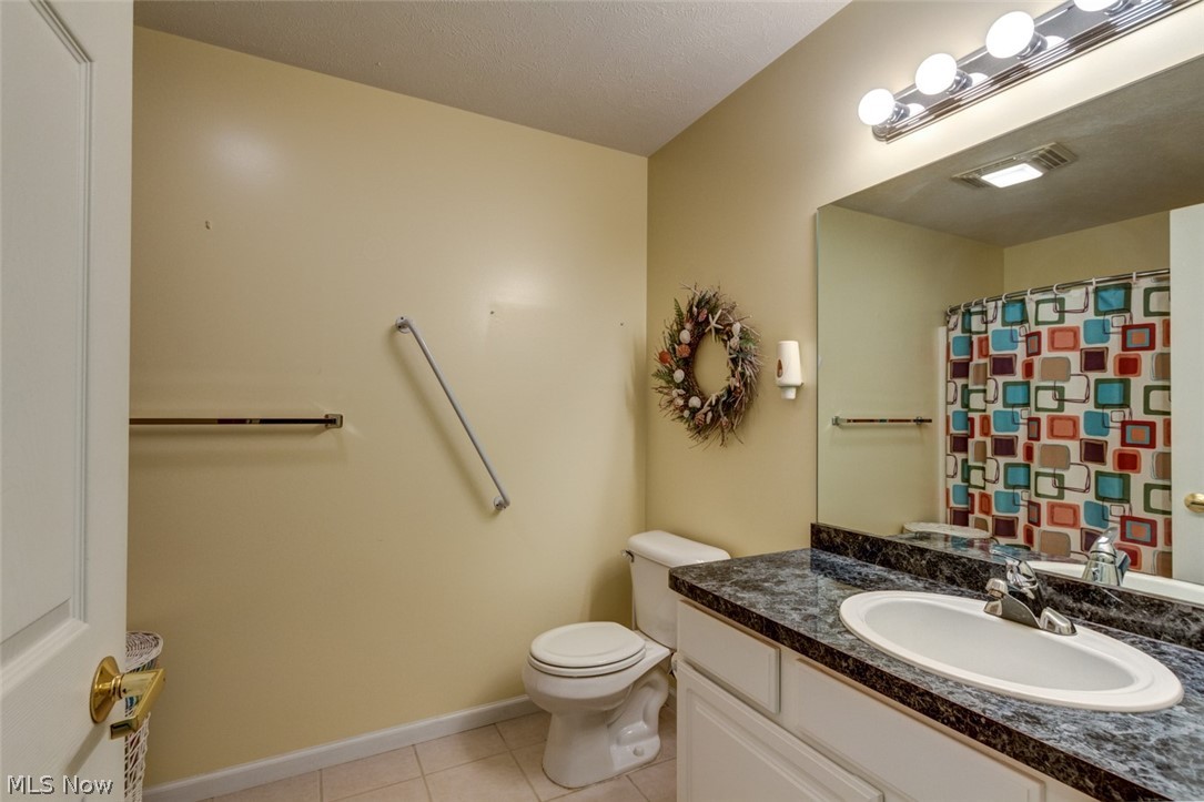 Hickory Ridge Condo Ph 12 - Residential