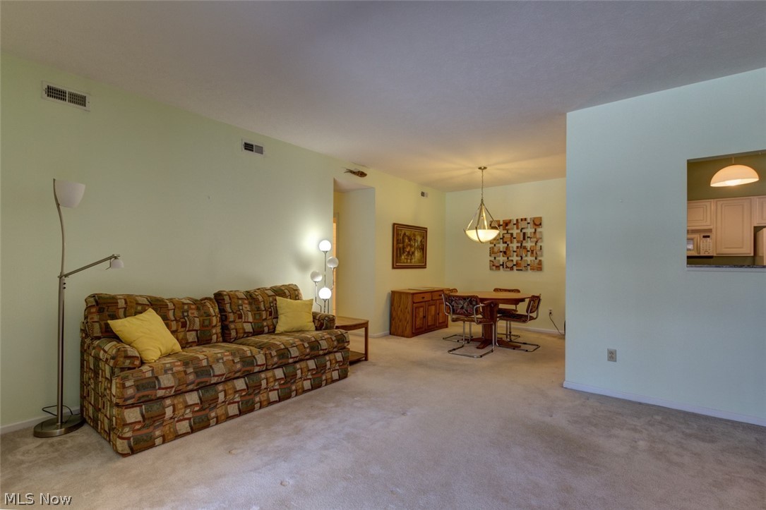 Hickory Ridge Condo Ph 12 - Residential