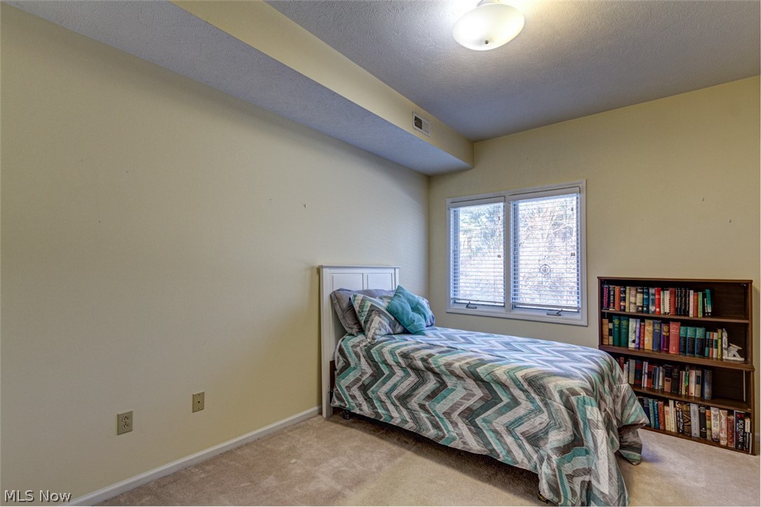 Hickory Ridge Condo Ph 12 - Residential