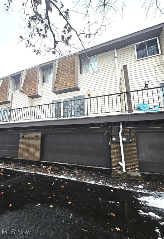 Concord Square Village Condo M & N - Residential