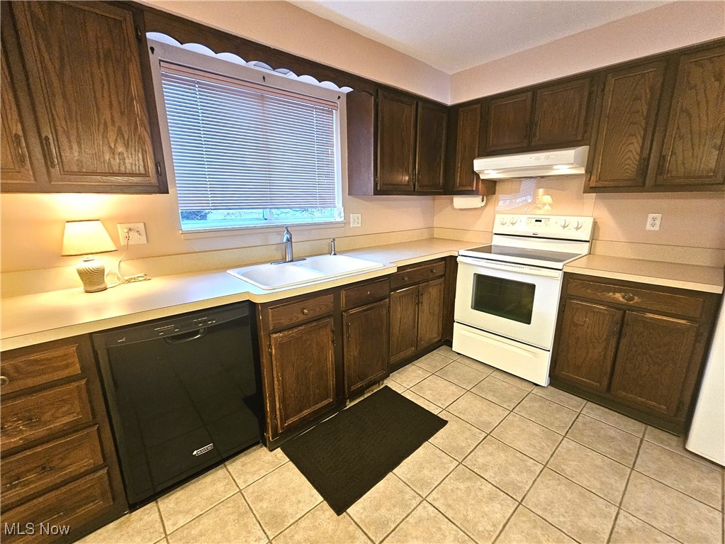 Concord Square Village Condo M & N - Residential