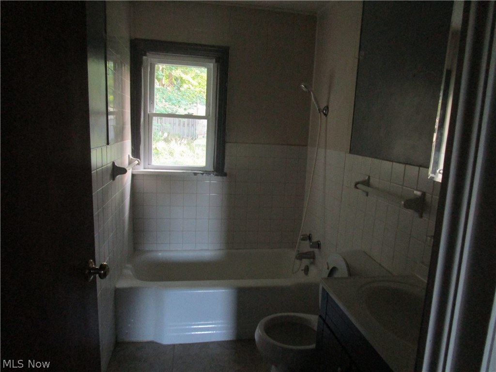 Pine Hollow 05 - Residential