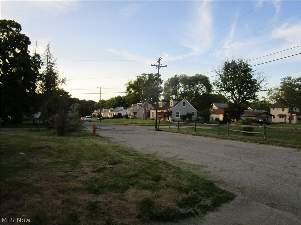 Pine Hollow 05 - Residential