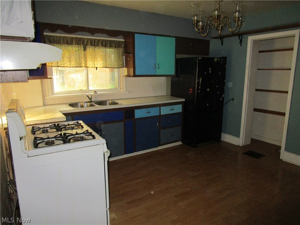 Pine Hollow 05 - Residential