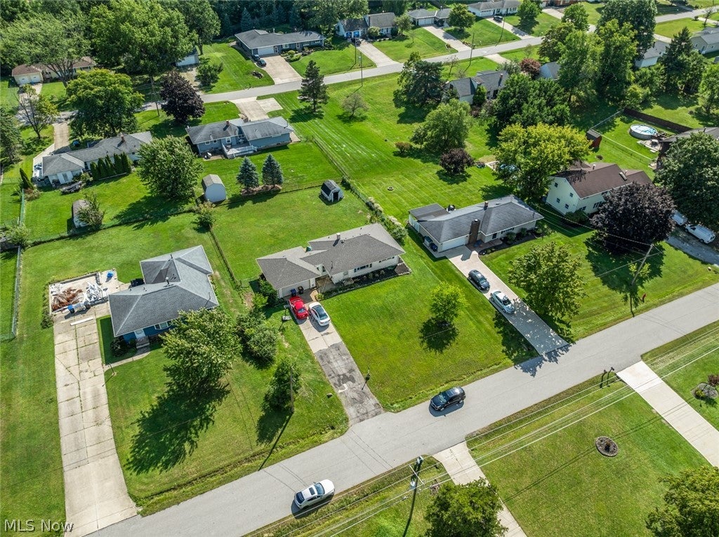 1187 Meadowbrook Boulevard