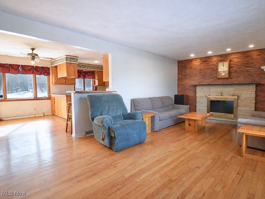 Photo of 990 Riverside Dr, Painesville Township, OH 44077 (MLS # 5180203)