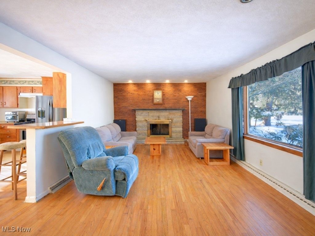 Photo of 990 Riverside Dr, Painesville Township, OH 44077 (MLS # 5180203)