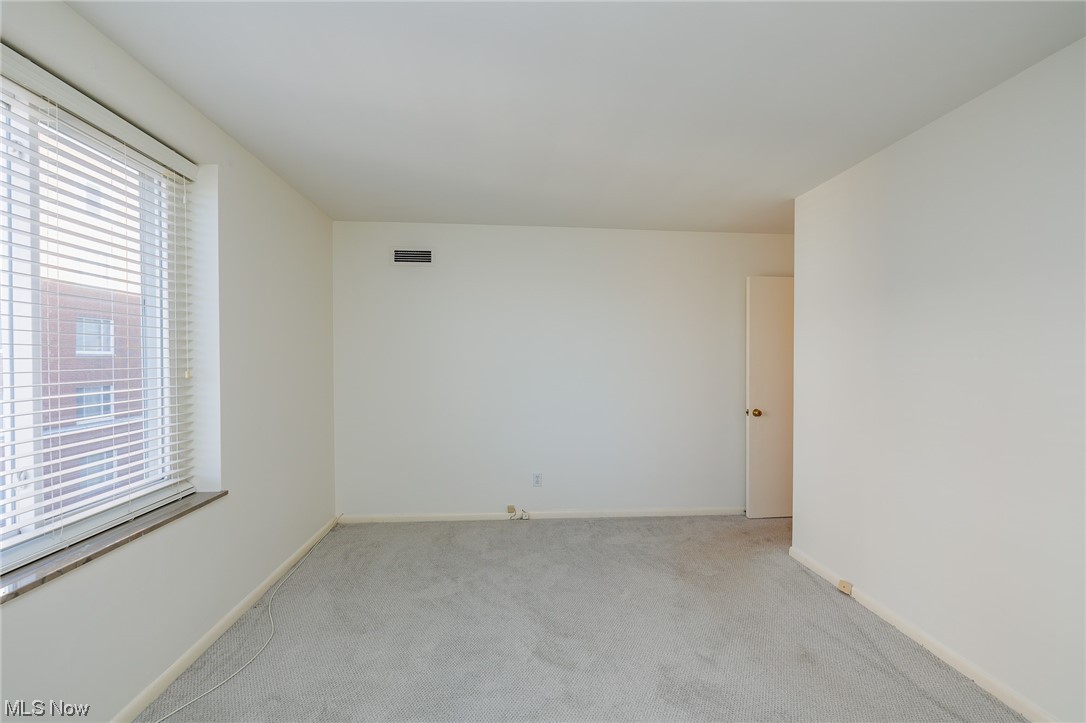 Hampshire House Condo - Residential