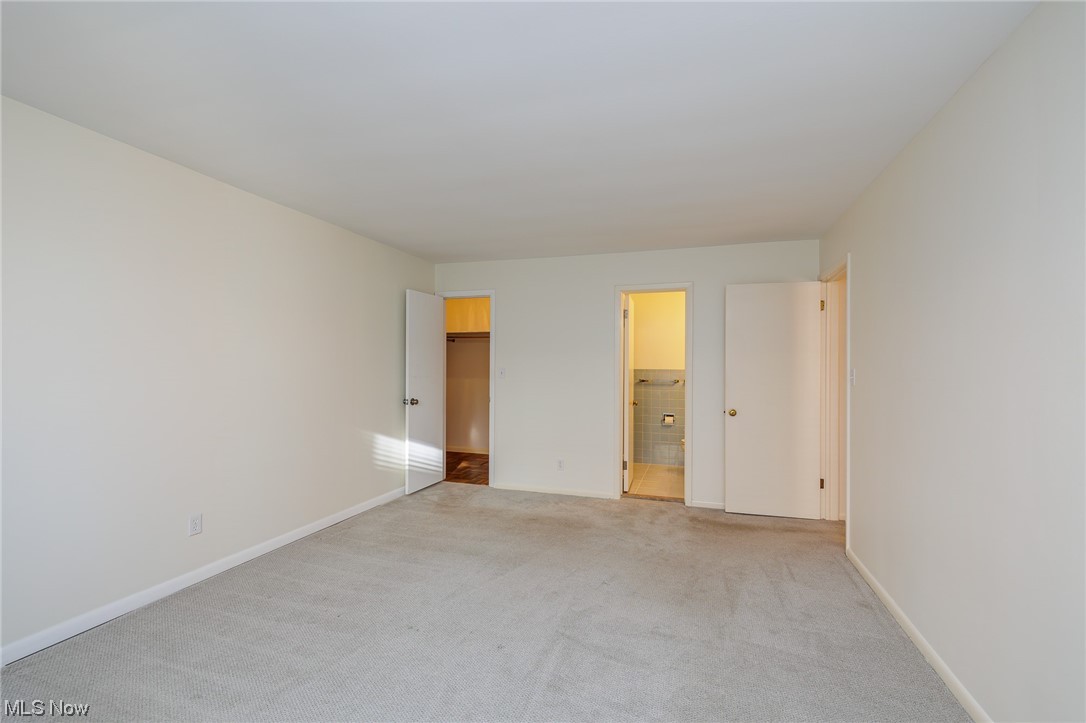 Hampshire House Condo - Residential