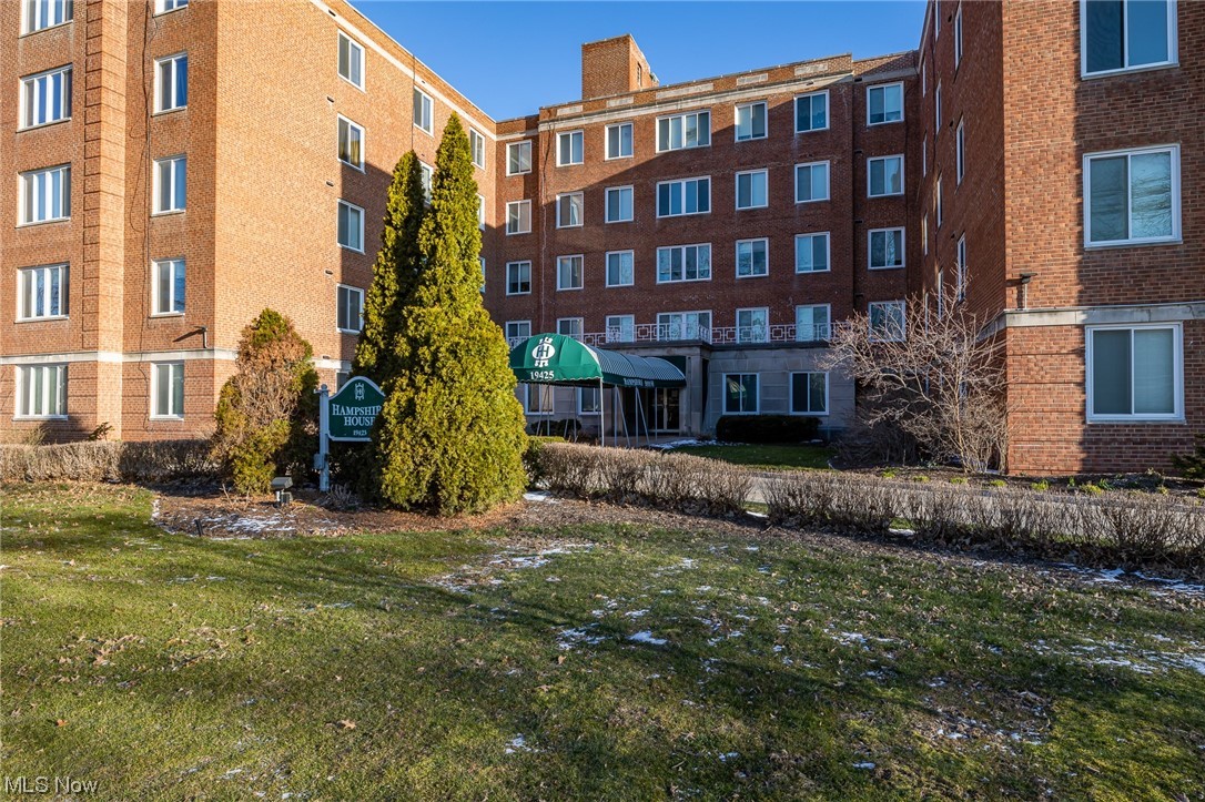 Hampshire House Condo - Residential