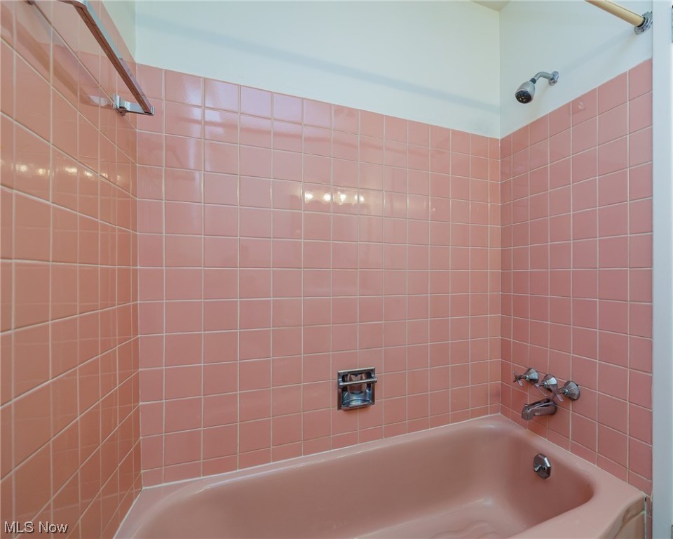 Hampshire House Condo - Residential