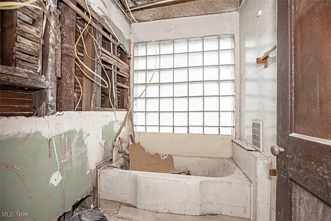 Windmere 03 - Residential Income