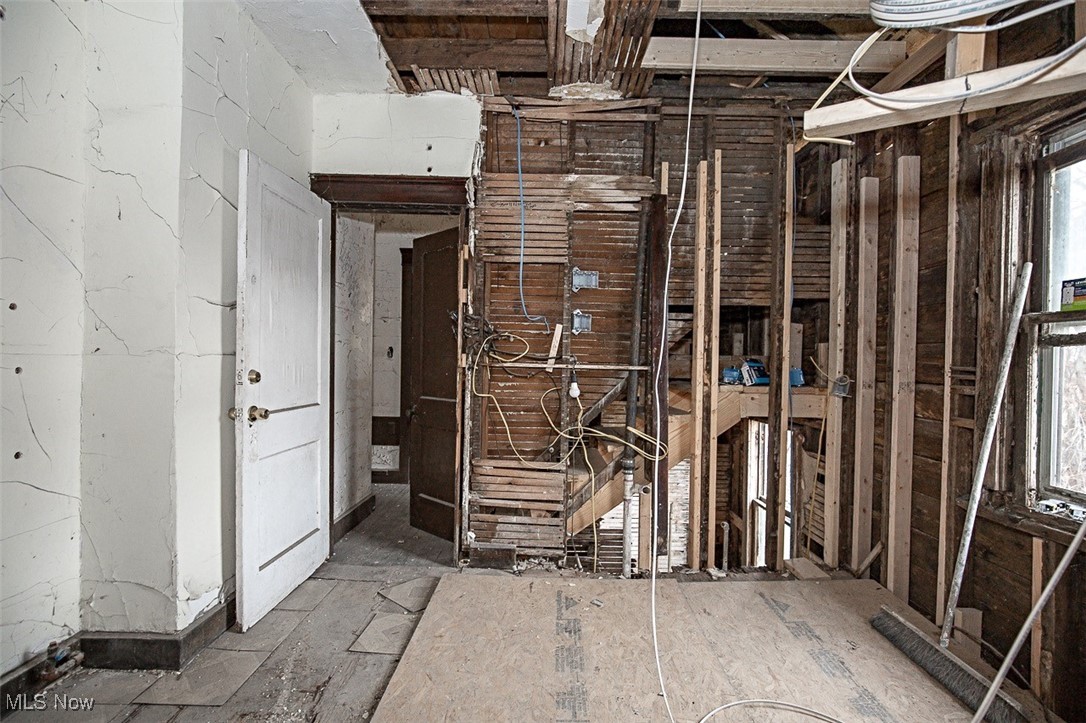 Windmere 03 - Residential Income