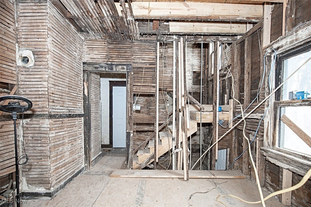 Windmere 03 - Residential Income