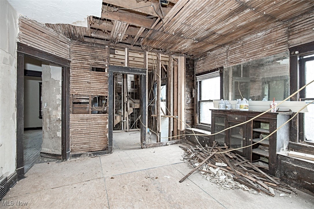 Windmere 03 - Residential Income