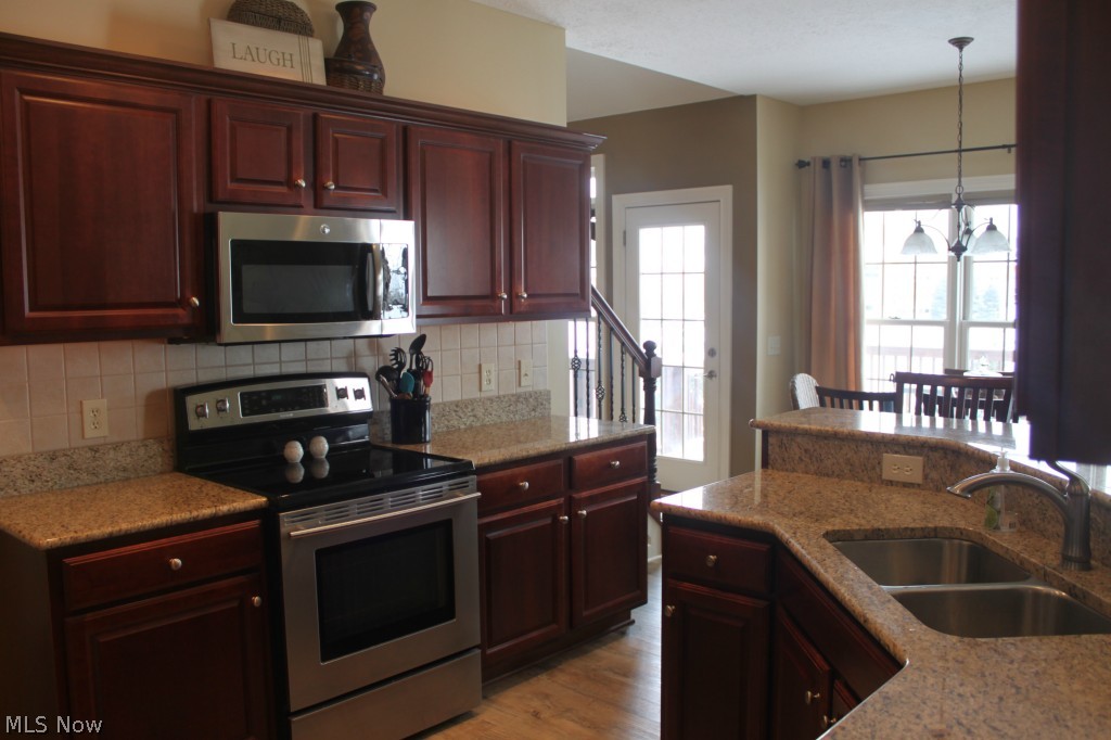 Rolling Green 01 - Residential