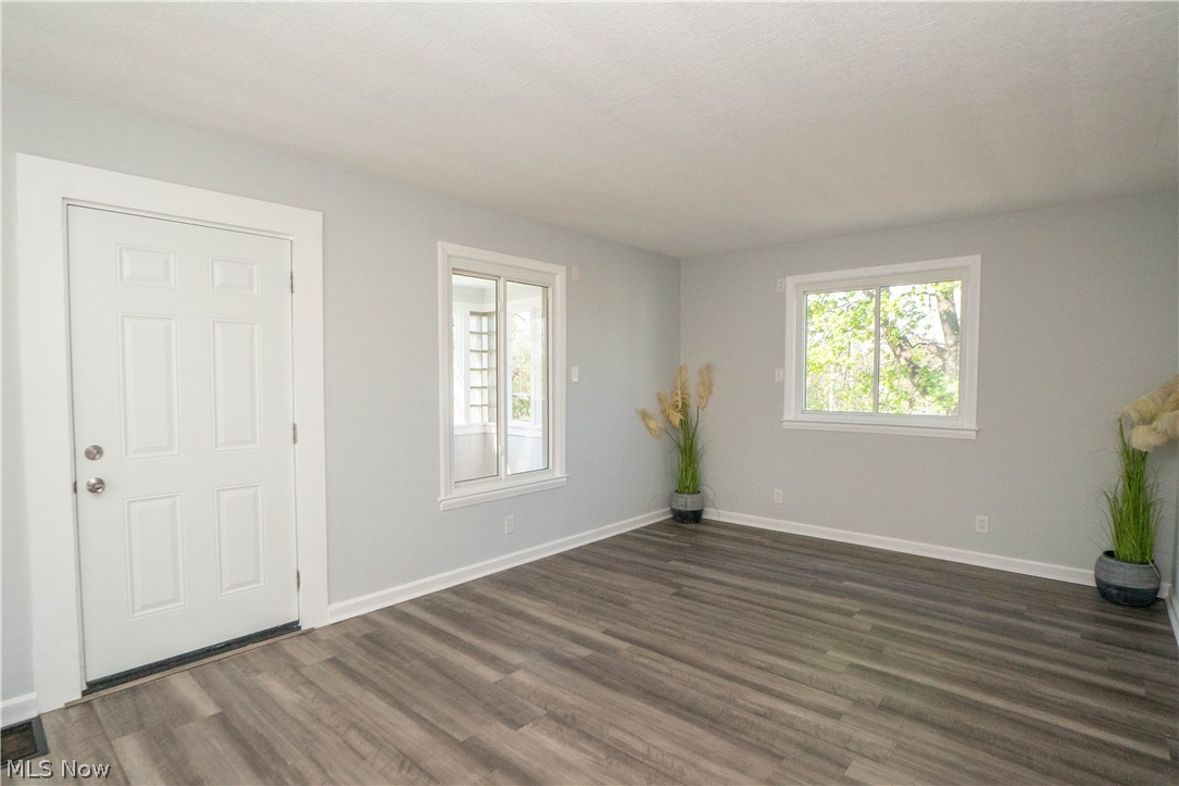 1037 Harpster Avenue