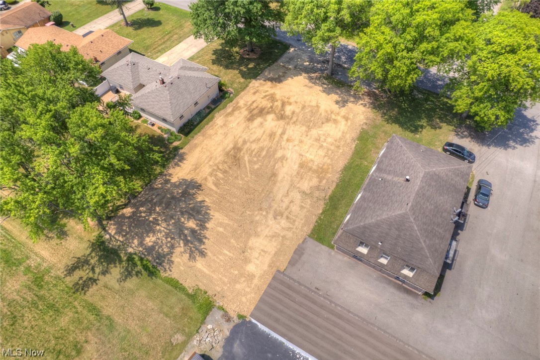 Colonial Heights - Land