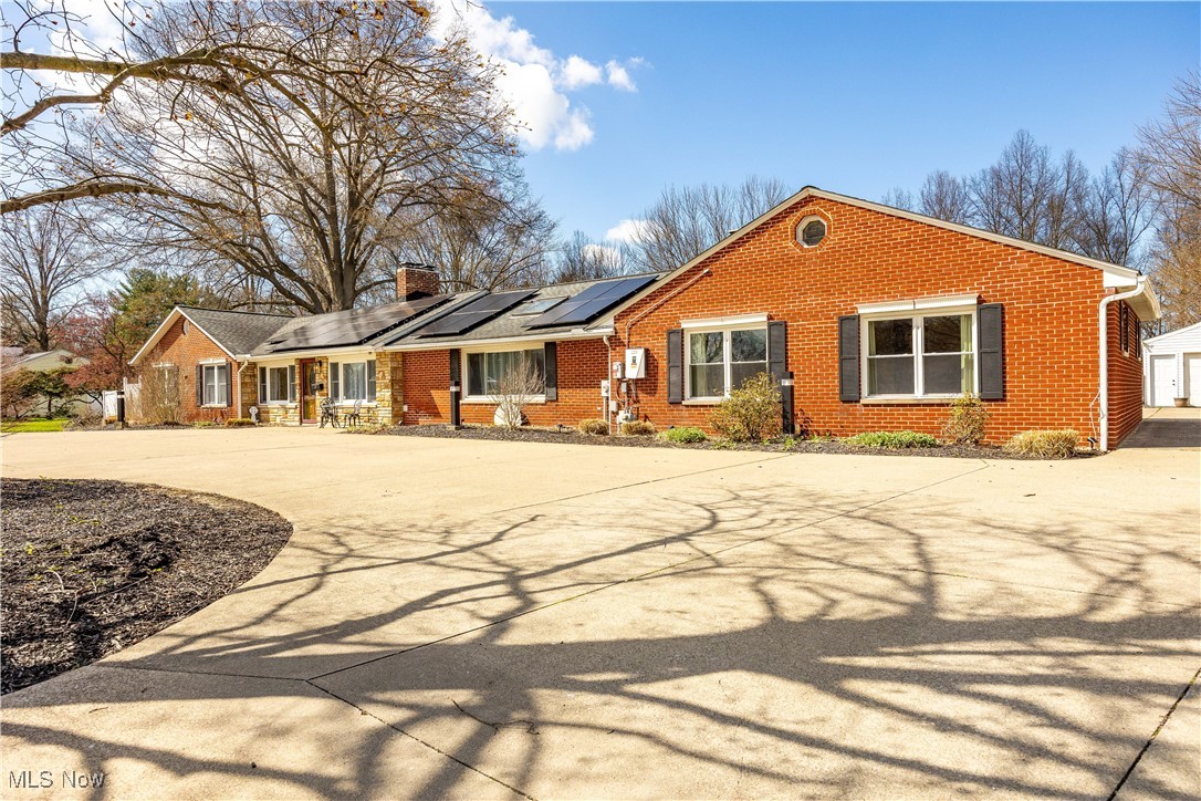 38220 Royalton Road, Grafton, Ohio image 1