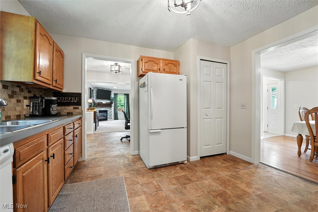 Geneva, Ohio 44041, United States, 4 Bedrooms Bedrooms, ,3 BathroomsBathrooms,Residential,Active,184585