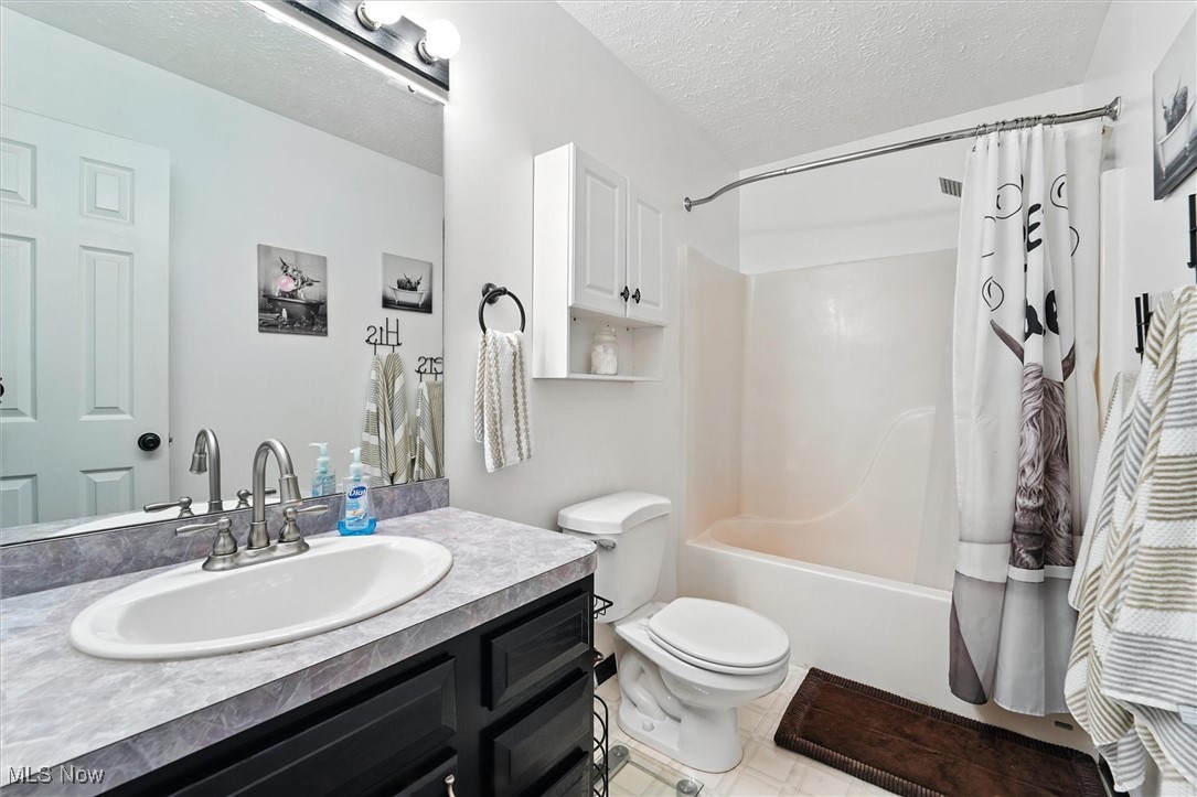 Geneva, Ohio 44041, United States, 4 Bedrooms Bedrooms, ,3 BathroomsBathrooms,Residential,Active,184585