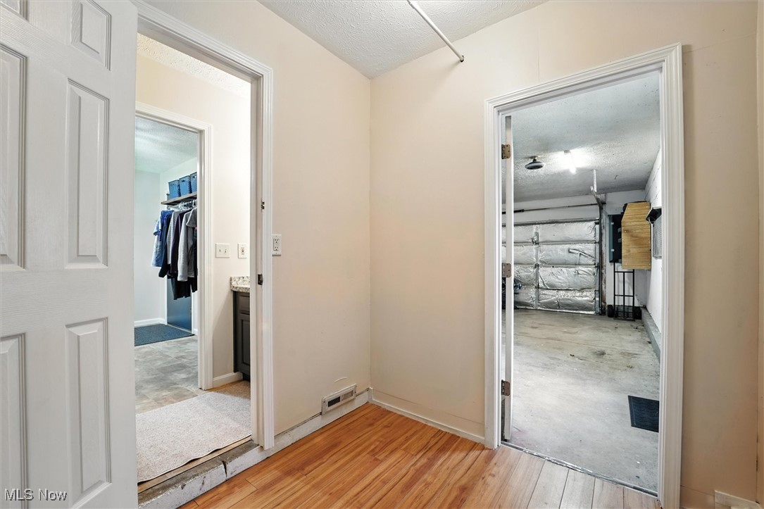 Geneva, Ohio 44041, United States, 4 Bedrooms Bedrooms, ,3 BathroomsBathrooms,Residential,Active,184585