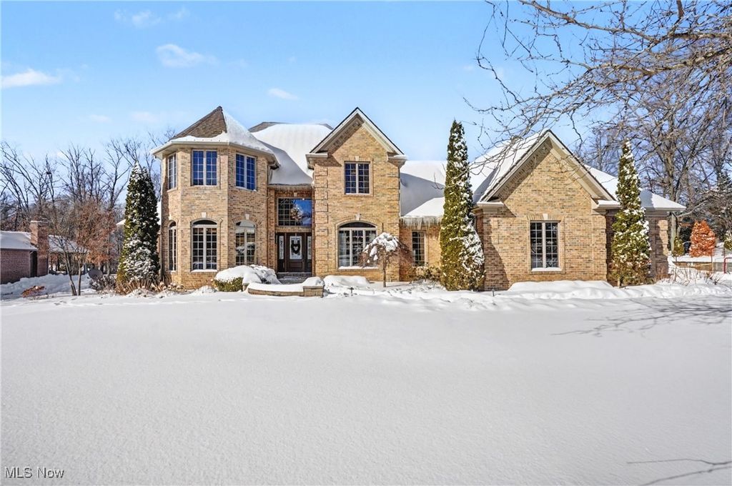 Photo of 68 Timber Run Drive, Canfield, OH 44406 (MLS # 5184284)