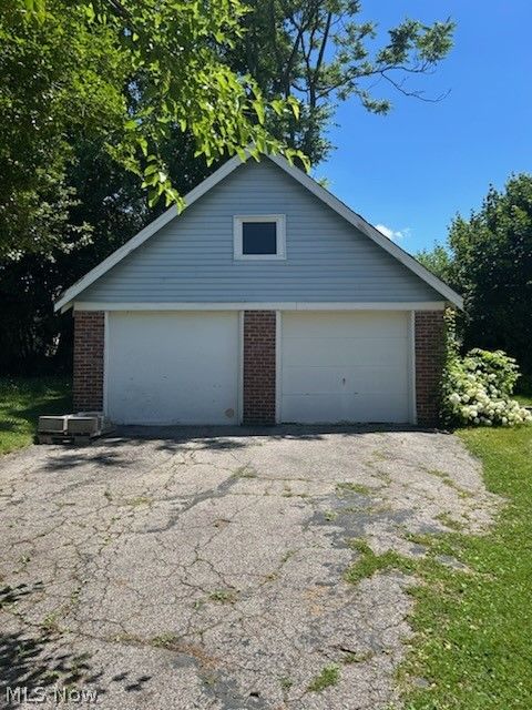 Tiny photo for 2121 10th Street, Akron, OH 44314 (MLS # 5221150)