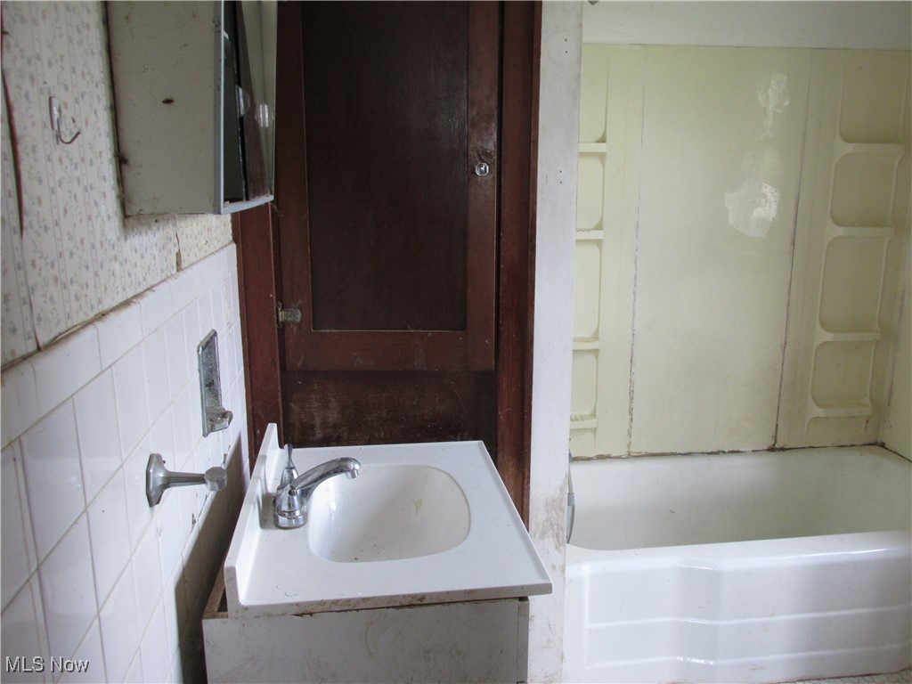 206 Charles St. St, Saint Marys, West Virginia image 6