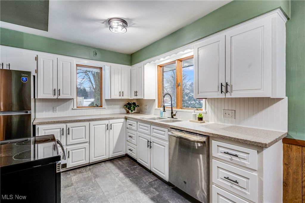 Photo of 1850 Oriel Rogers Road, Girard, OH 44420 (MLS # 5178983)