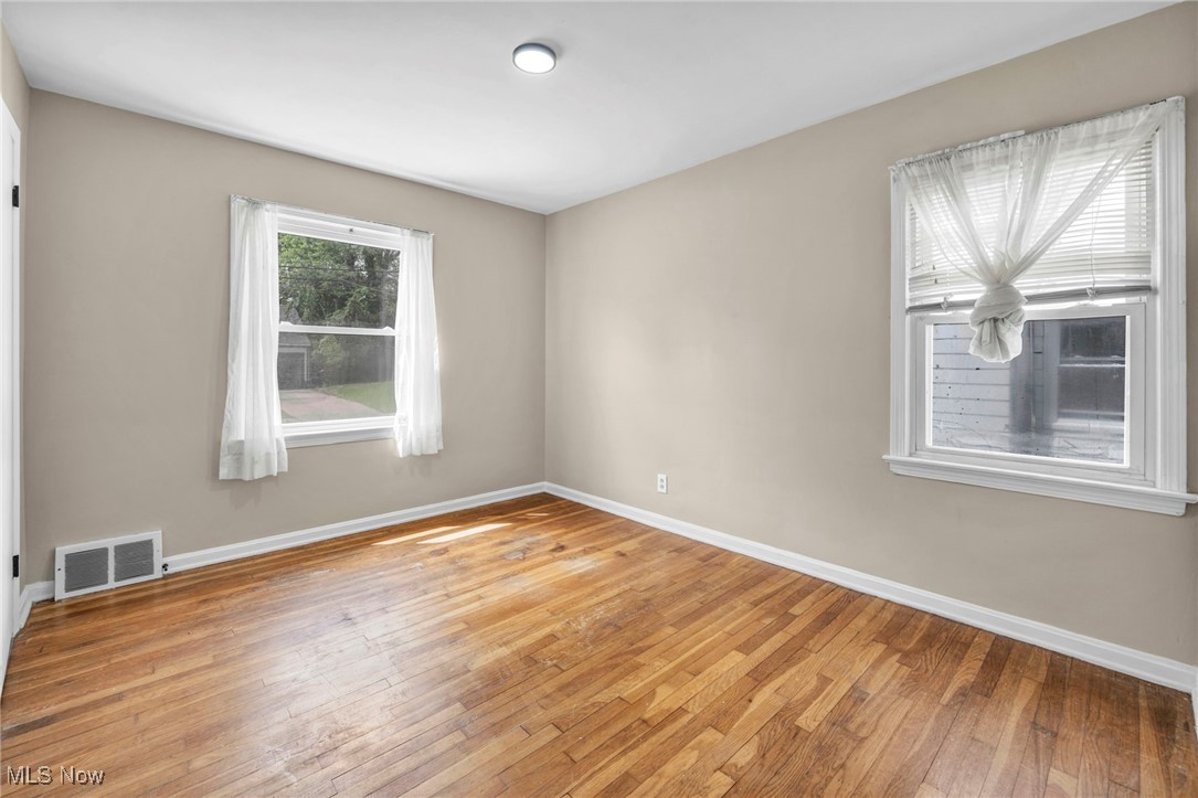 15507 Raymond Street, Maple Heights, Ohio image 12