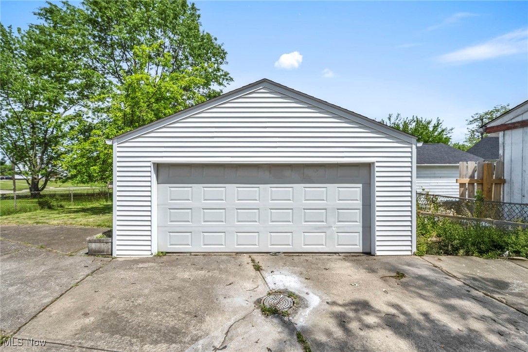 15507 Raymond Street, Maple Heights, Ohio image 22