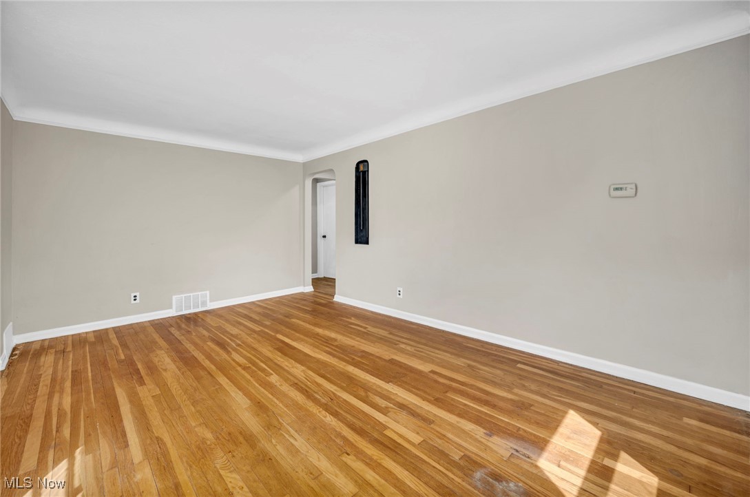 15507 Raymond Street, Maple Heights, Ohio image 7