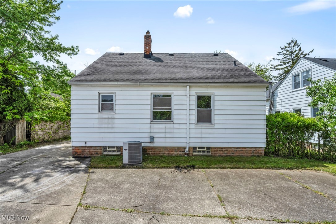 15507 Raymond Street, Maple Heights, Ohio image 25