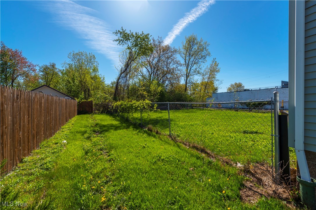 2233 Leavitt Road, Lorain, Ohio image 30